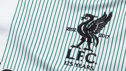 Liverpool dévoile son original maillot extérieur !