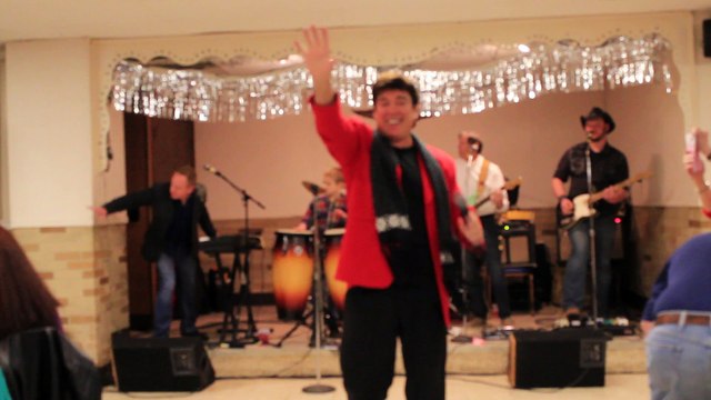 Ronnie McDowell sings 'Older Women' Maryland 2016