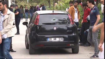 Ankara Üniversitesi'nde İki Karşıt Grup Birbirine Girdi