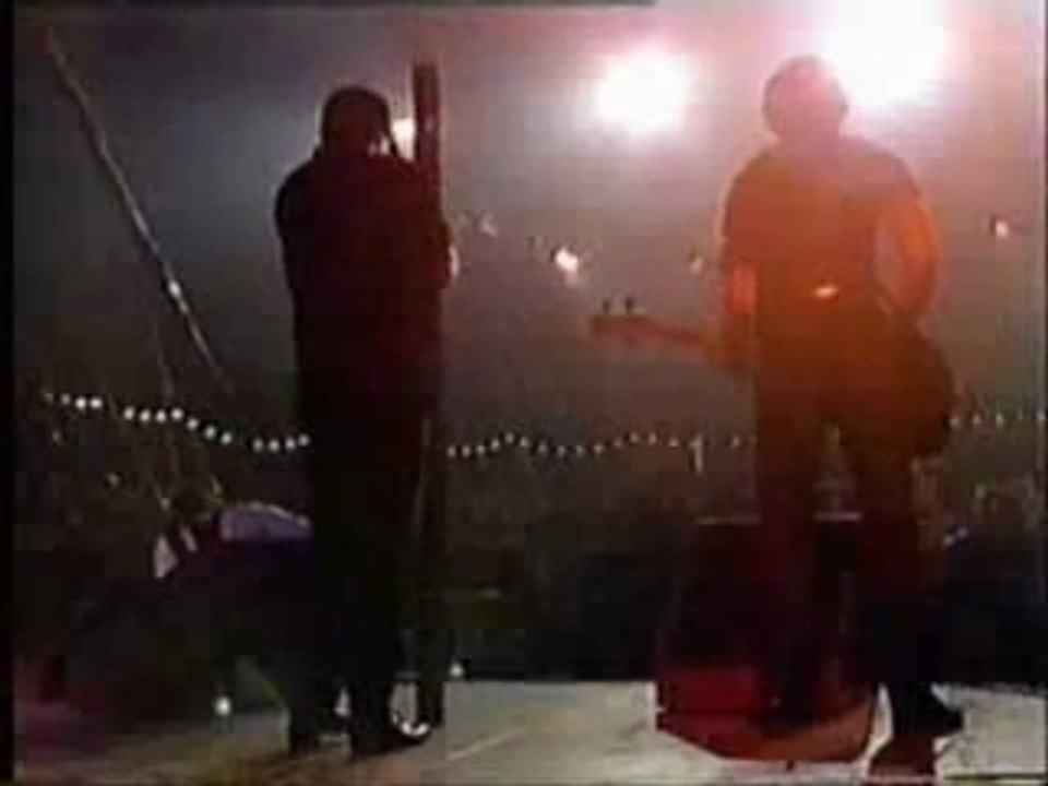 Einstürzende Neubauten - Ein Stuhl in Der Hölle