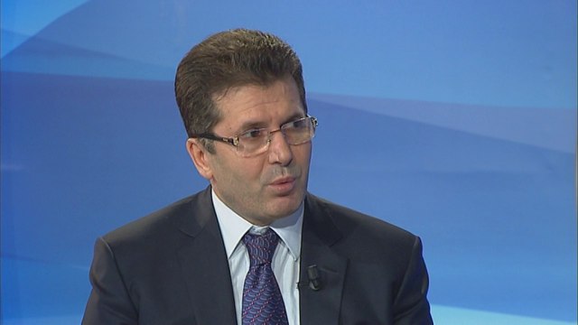 Ora News – Mediu: Prej kohësh një grup deputetësh të PS shajnë me fjalor rruge