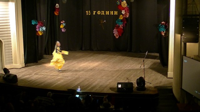 Новите обувки , танц на Златните момичета