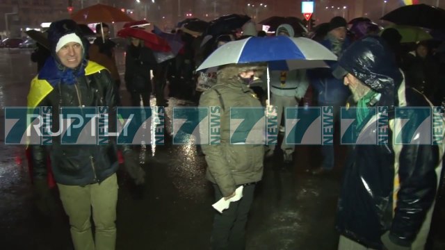 NUK NDALEN PROTESTAT NE RUMANI - News, Lajme - Kanali 11