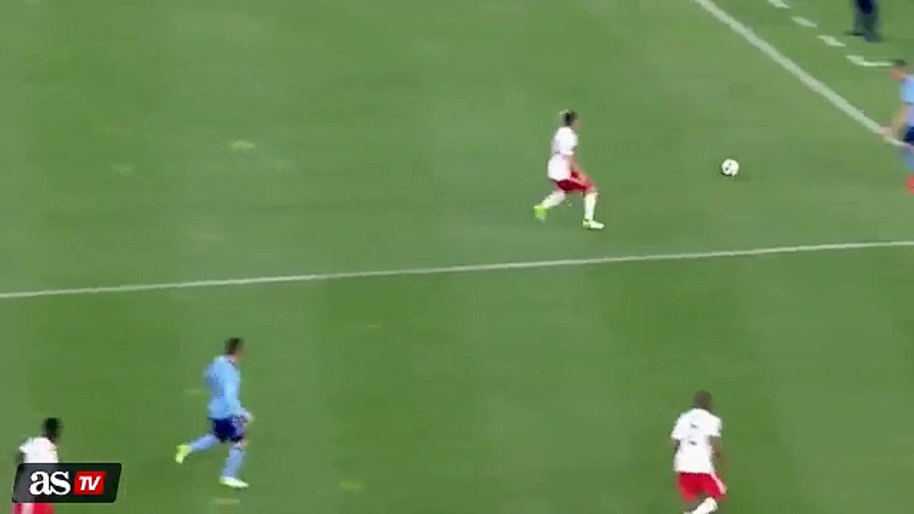 Esqueça Messi e Ronaldo: o que David Villa fez dá 15 a zero à 'concorrência'