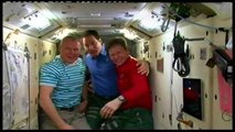 Astronautas voltam à Terra após 200 dias no Espaço