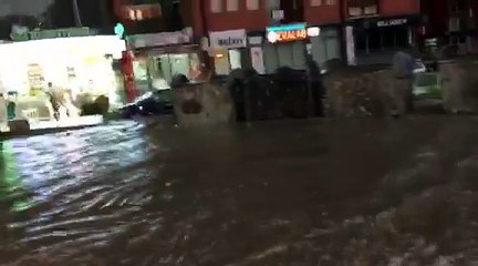 Shi i madh, uji vërshon rrugët e Prishtinës