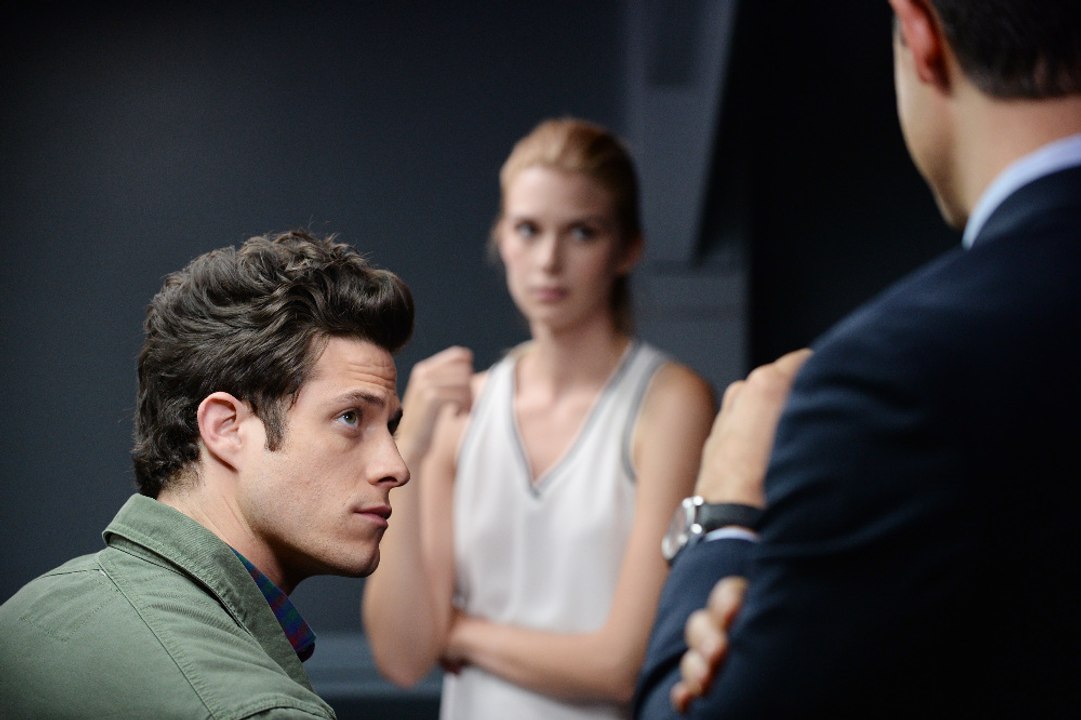Stitchers - Season 3 Episode 1 - "Out of the Shadows" Full Episode
