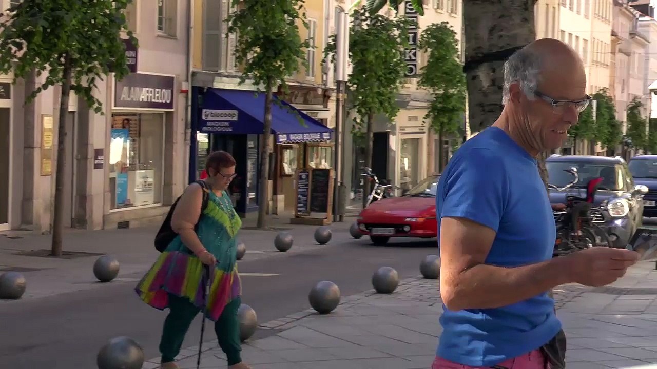 Hautes-Alpes : Pascale Boyer à la rencontre des Gapençais rue Carnot