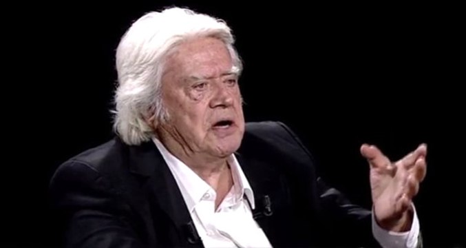 Cüneyt Arkın Günümüz Doktorlarına Çattı: Gel Bir Dokun!