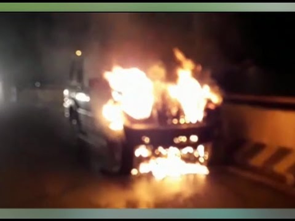 Moving Car On Fire at Nelamangala, Bengaluru
