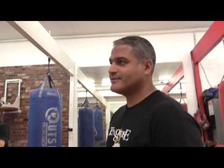 how to wrap hands like a pro fighter - trainer ricky funez EsNews boxing