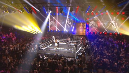 Boxe - Palais des sports - Yoka début de combat pro