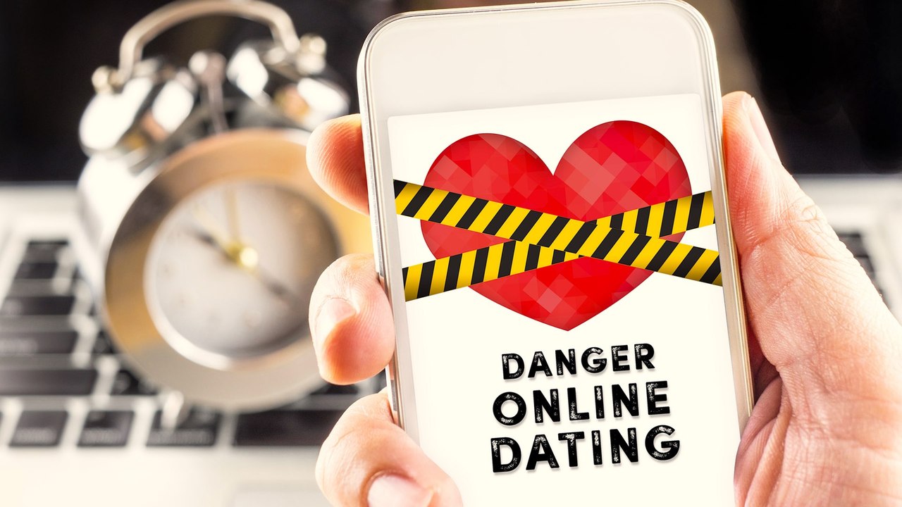 Online Dating: 3 Important Tips to Stay Safe Searching For Love