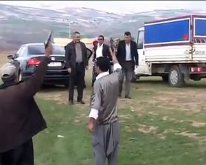 Dasmorët e çmendur- Të gjithë të armatosur si në luftë