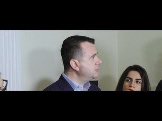 Report TV - ​Protesta e PD, Balla: Për të bllokuar Vettingun, çadra si birrari