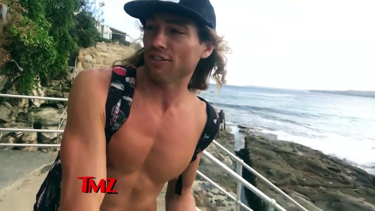 Max Does Australia _ MAX VLOG _ TMZ-1L_YaXn