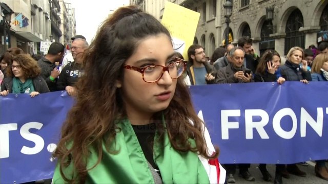 Protestë në Spanjë, në përkrahje të refugjatëve - Top Channel Albania - News - Lajme