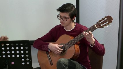 Festivali i tingujve të kitarës - Top Channel Albania - News - Lajme