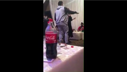 Umar Akmal Ki MUJRA Dekhtay Huye Aik or Video Leakشاباش ۔ ۔ عمر اکمل چمپئن ٹرافی 2017 کی نیٹ پرکٹس...