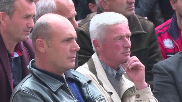 LULZIM BASHA “FTON” EDI RAMEN NE ÇADER, “TE SJELLE DOREHEQJEN OSE SHESHI DO TE SHKOJE TEK AI” LAJM