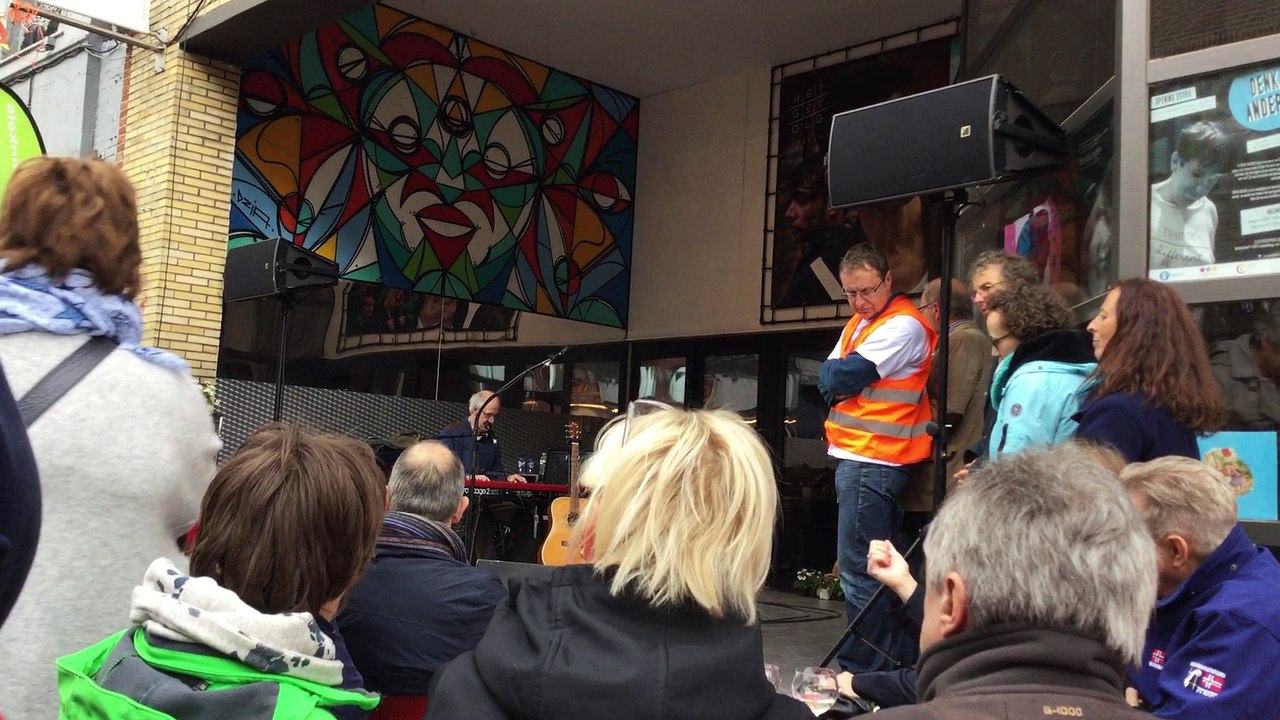 Raymond van het Groenewoud: Twee meisjes