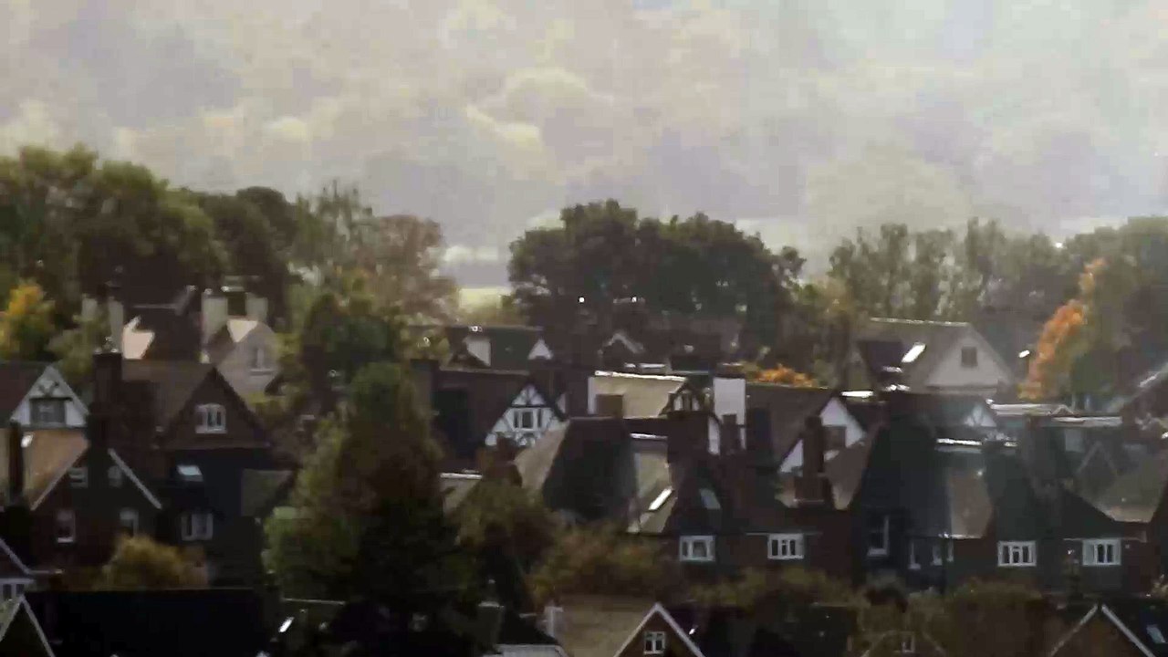 Plane taking off from Gatwick as seen from Reigate Hill 8 miles away super zoom zoom test