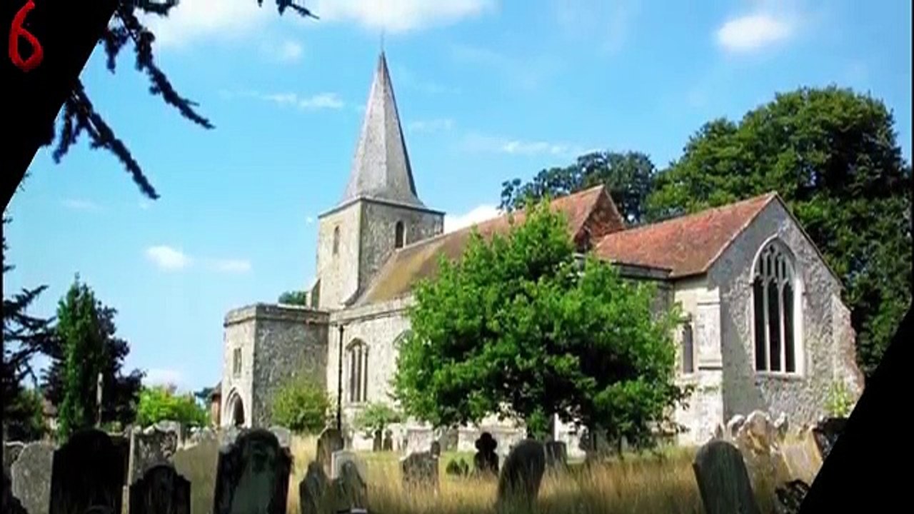 10 English HAUNTINGS To Make Your Skin Crawl