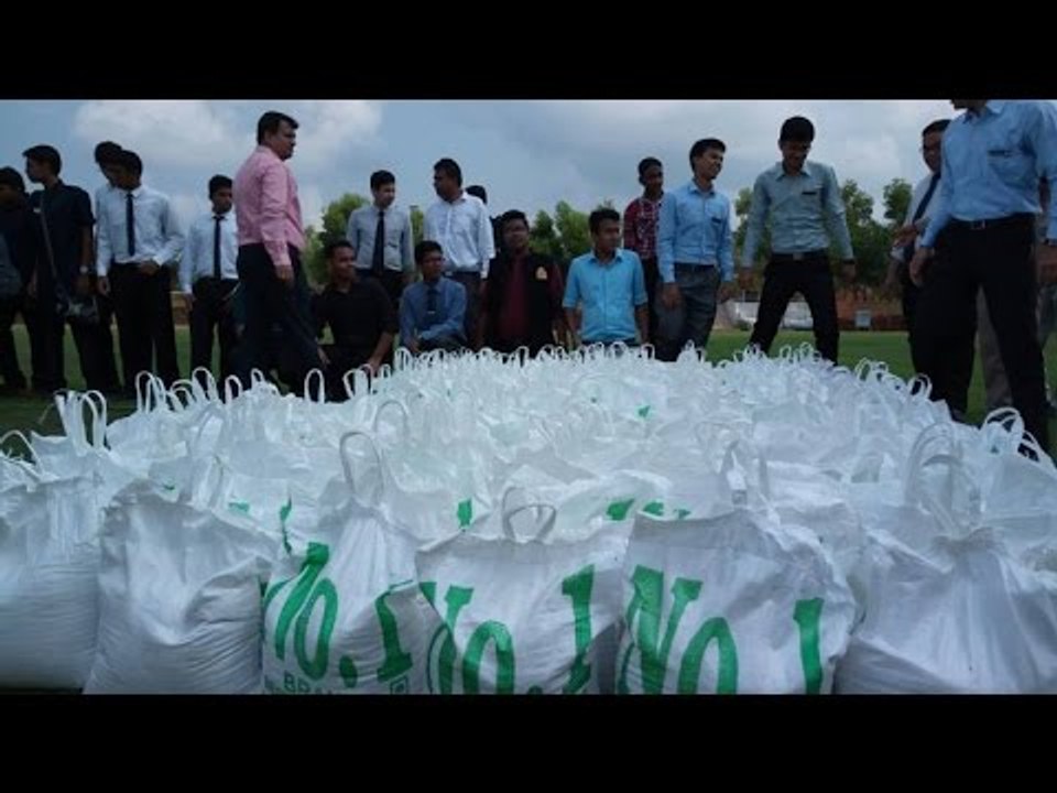 Hotel Managemnet students of Manipal University donates rice to homeless people