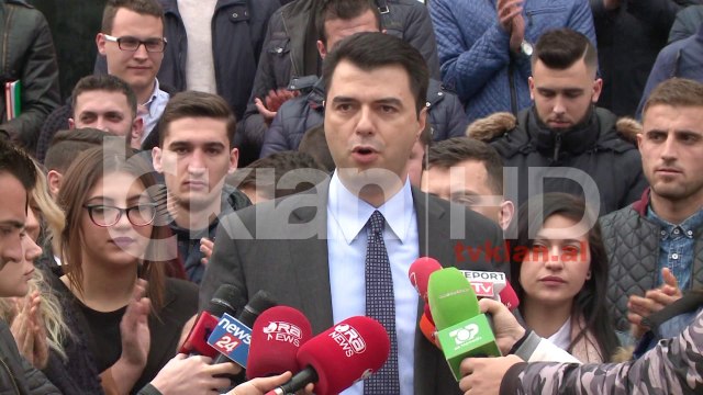 Basha mbledh aleatët para protestës: Policia të mos provokojë!