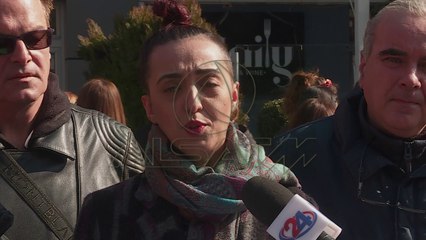 Vazhdon greva e të punësuarve në media print