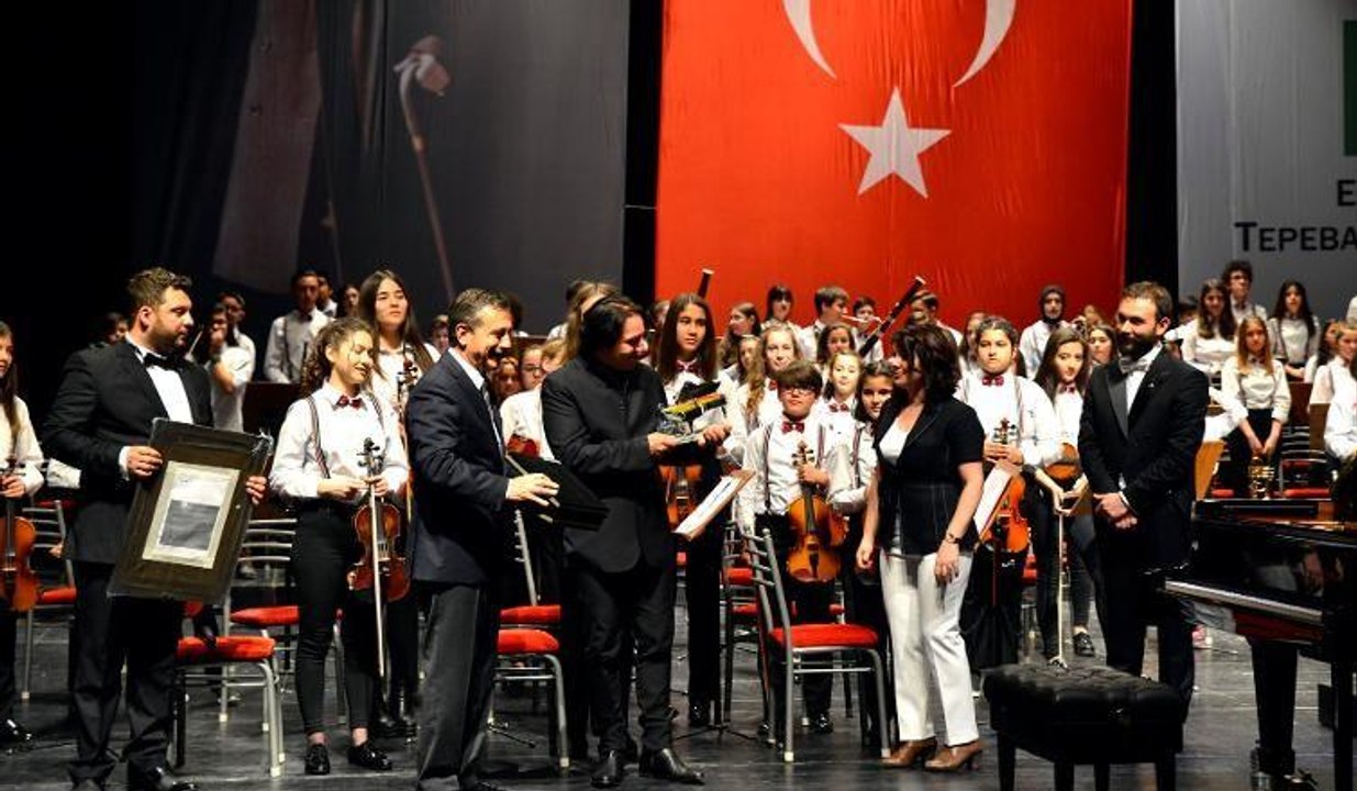 Minik müzisyenler, Fazıl Say ile aynı sahnede