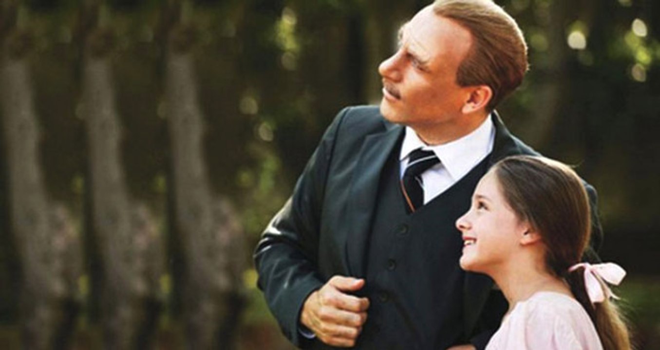 'Dersimiz Atatürk' Filminin Küçük Yıldızı Vatanım Sensin'in Hilal'i Çıktı