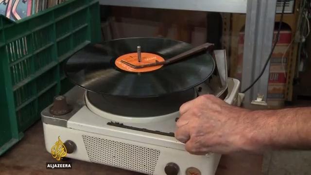 Radio La Colifata: Argentina's 'loony radio' - The Listening Post