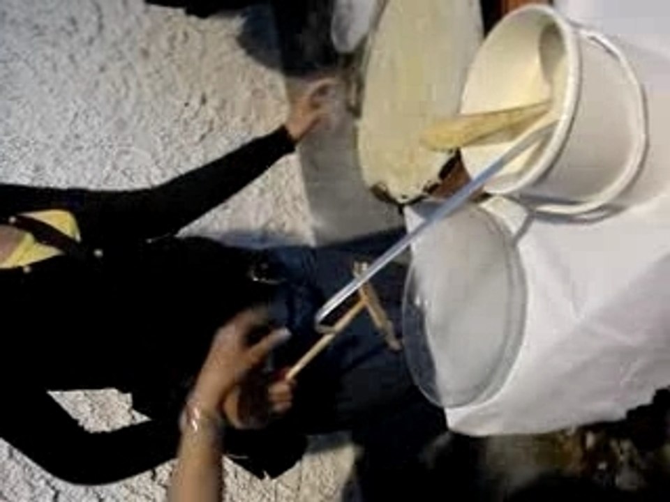 Raquel fait des crêpes