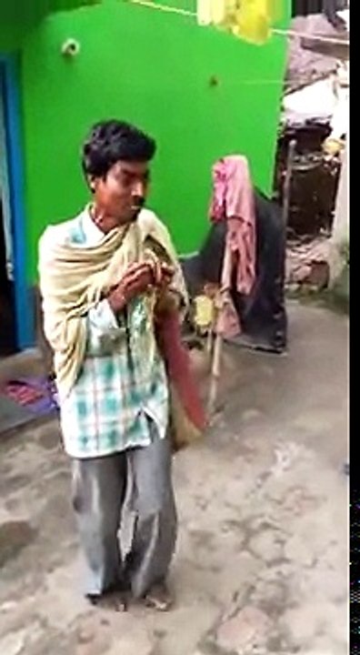 इस वायरल होती विडियो को देख कर आप हँसते हँसते पागल हो जाओगे