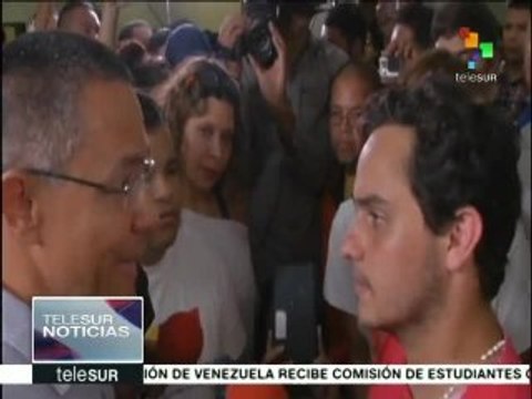 Venezuela:Ministro de Comunicación se reúne con estudiantes opositores