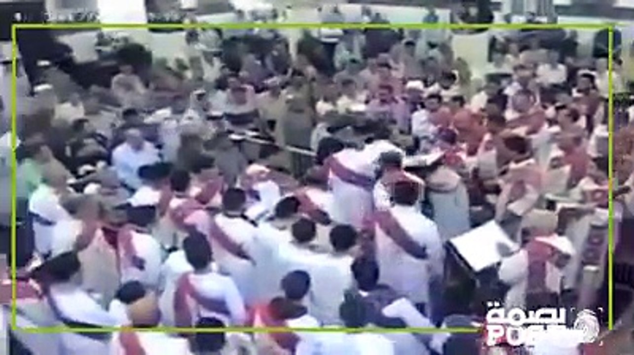 أسقف نجع حمادي وشماس بالكنيسة