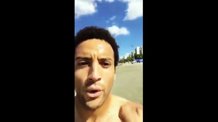Anderson sulla spiaggia di Santos