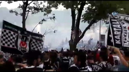 Beşiktaş'da Kutlamalar Sürüyor