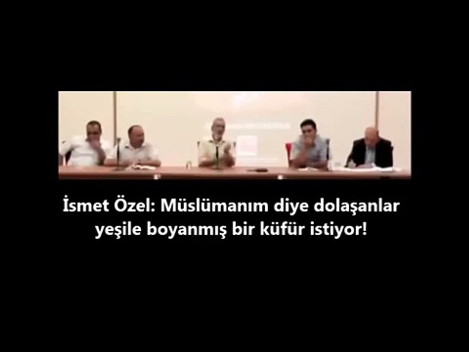 İsmet Özel, Müslümanım diye dolaşanlar yeşile boyanmış bir küfür istiyor!