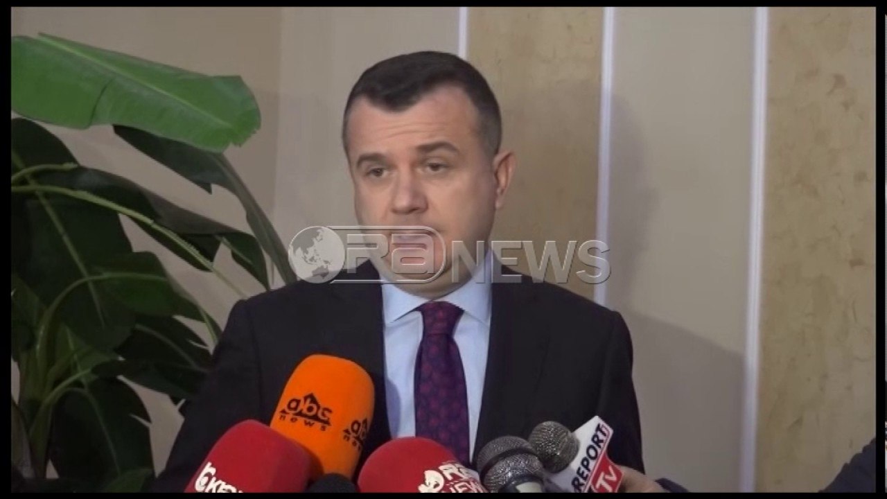 Ora News - Protesta e opozitës - Balla: PD stisi bojkot për bllokimin e komisioneve të Vetingut
