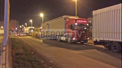 Report TV - Bllokohet puna në portin e Durrësit, shkak defekti në skaner