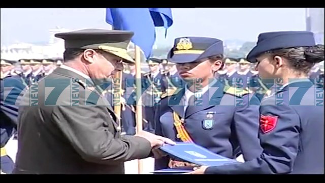 TURQIA DO TE LEJOJE FEMRAT USHTARAKE TE MBAJNE SHAMI - News, Lajme - Kanali 7