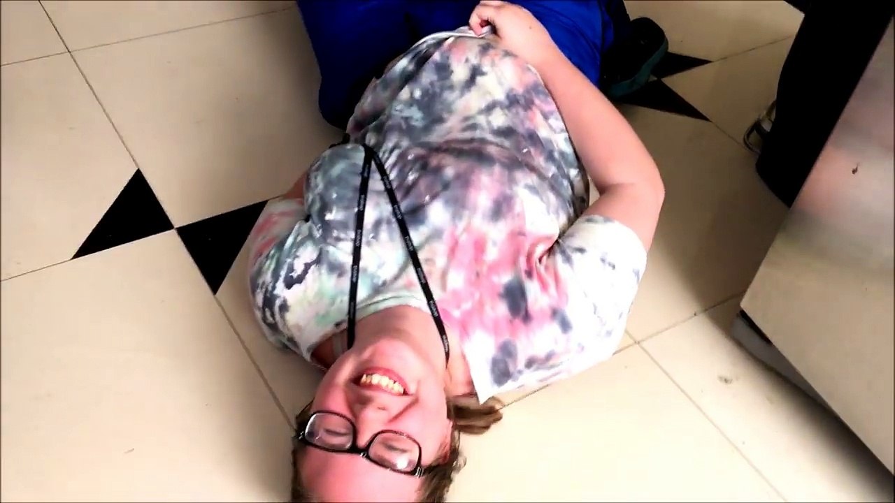 FUNNY FAT KID FALLING!
