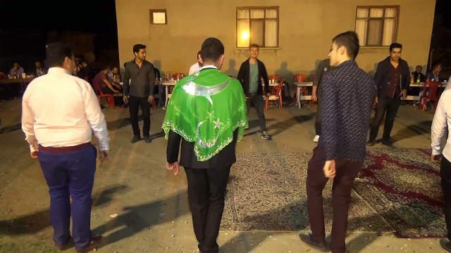 VELİ ERDEM KARAKÜLAH - ßy_ßaŞkenTLim - ŞEFTALİSİN ELMASIN - BAK BU YANA (YENİ)