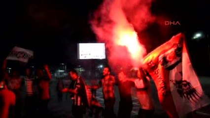 Gaziantep - Beşiktaşlılardan Atatürk Anıtı Önünde Asker Selamlı Kutlama