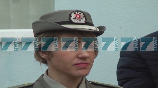 MINISTRJA KODHELI TAKIM ME TE RINJTE NE BURREL, BEHUNI PJESE E USHTRISE - News, Lajme - Kanali 7
