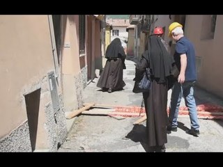 下载视频: Norcia (PG) - Terremoto, recupero beni in Monastero S.Maria della Pace (03.06.17)