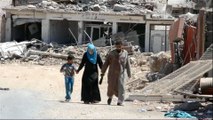 Mosul civilians run for their lives