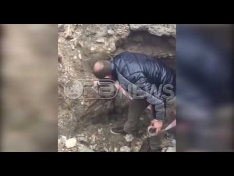 Ora News – Protesta në Durrës: Veliera e betonit po varros trashëgiminë kulturore